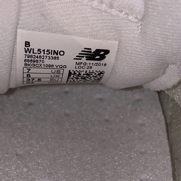 New balance sneakers size - 7US - Picture 4 of 4